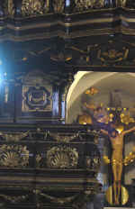 cathedral04.JPG (76981 bytes)