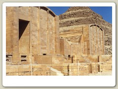 Saqqara Pyramids - much older than the Great Pyramids